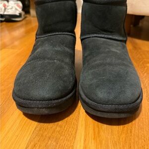 UGG Classic Mini II